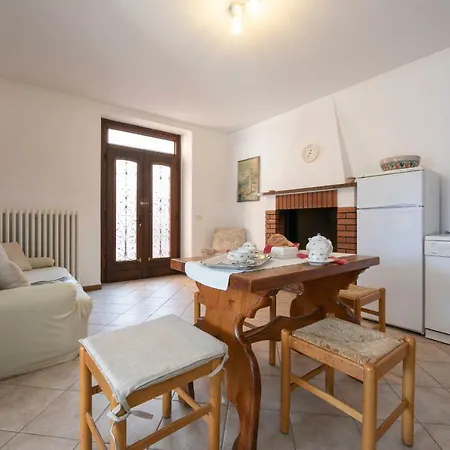 아파트 Sleeps 6 Wifi